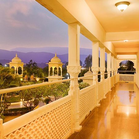 Отель Club Mahindra Удайпур Экстерьер фото