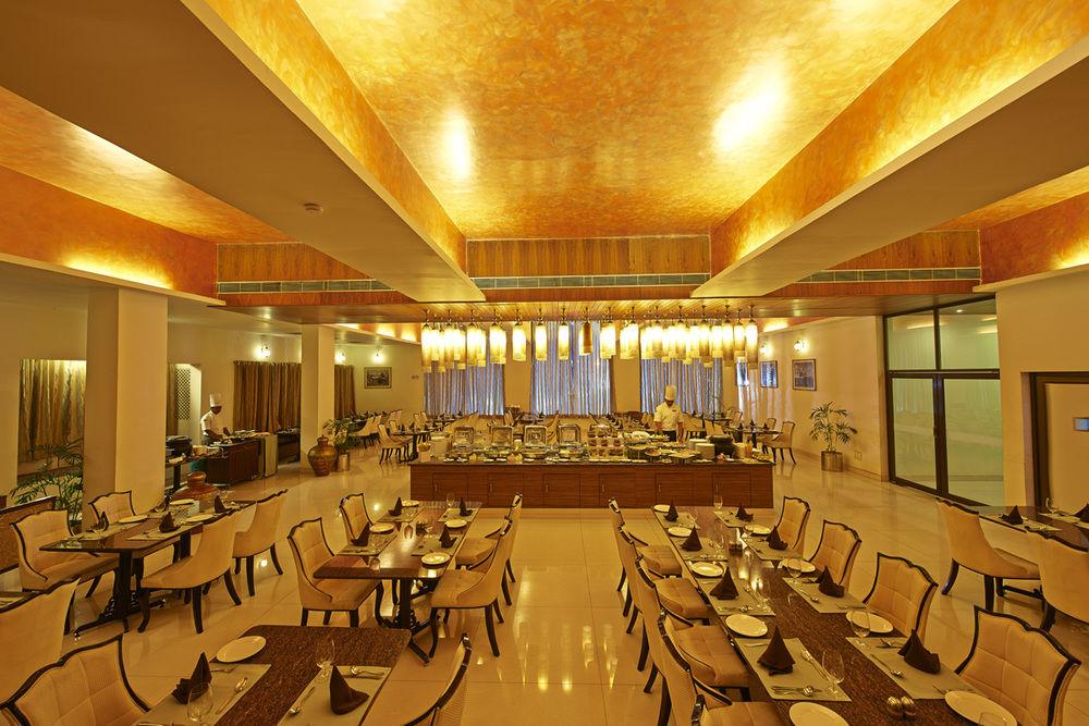 Отель Club Mahindra Удайпур Экстерьер фото