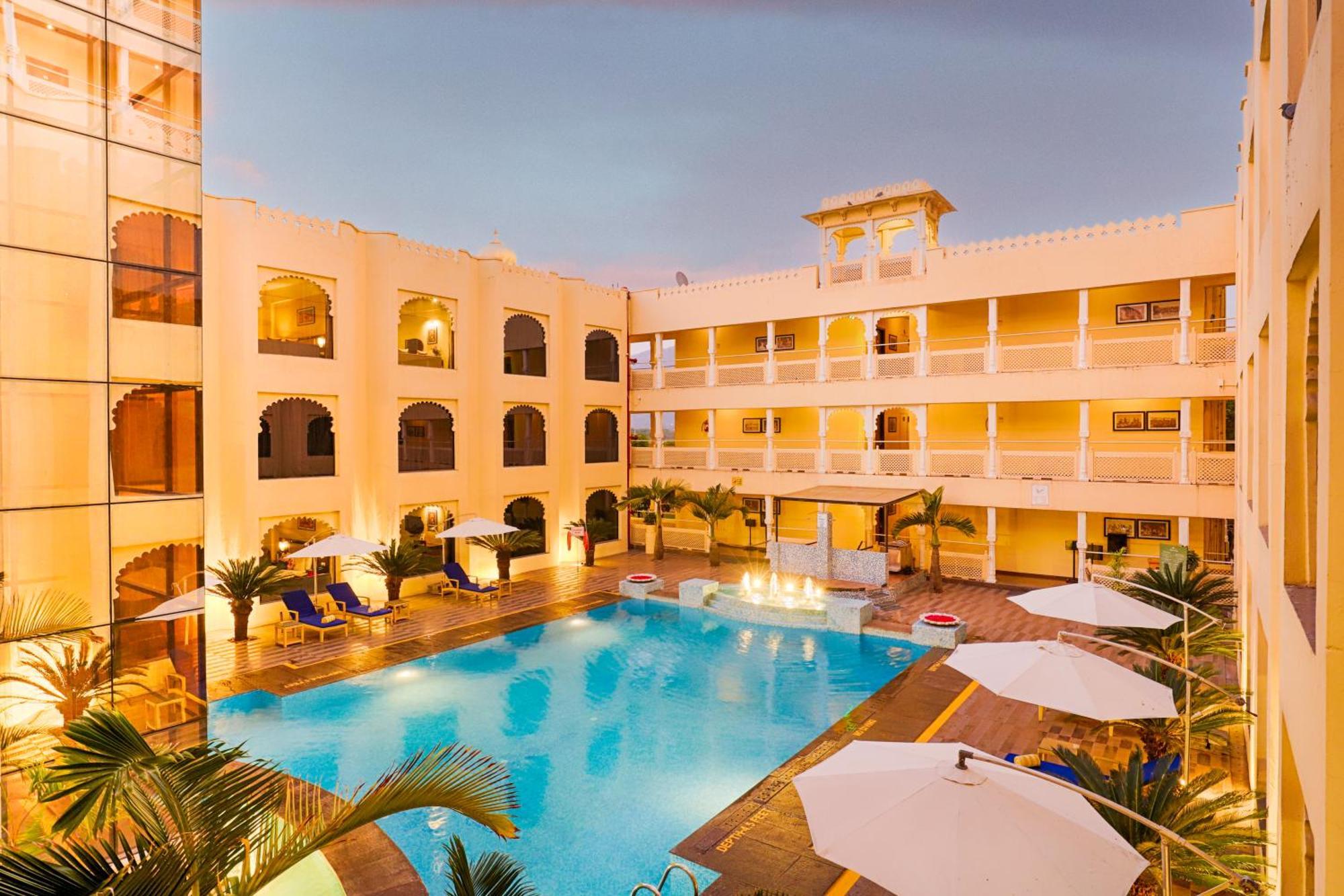 Отель Club Mahindra Удайпур Экстерьер фото