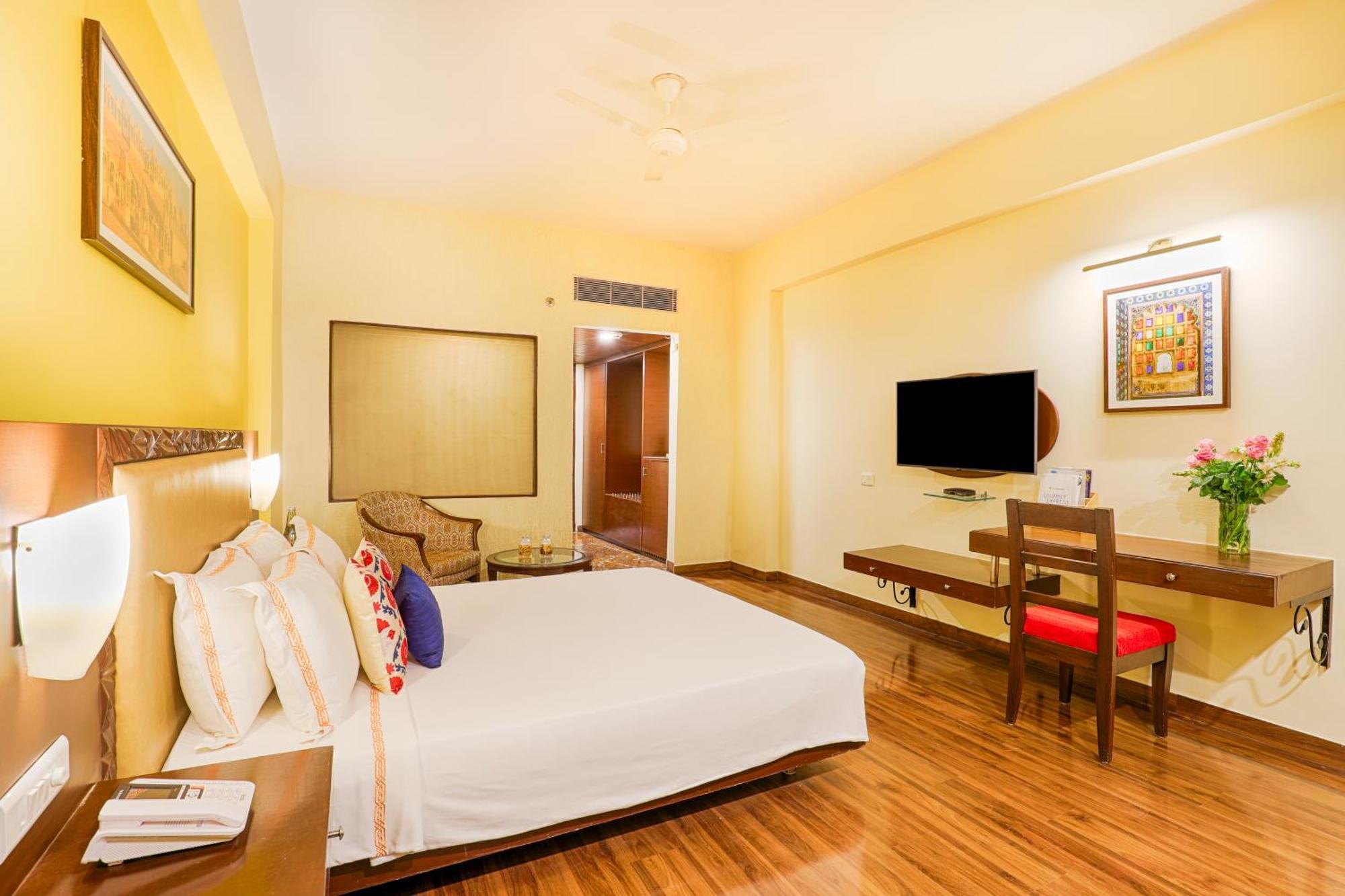 Отель Club Mahindra Удайпур Экстерьер фото