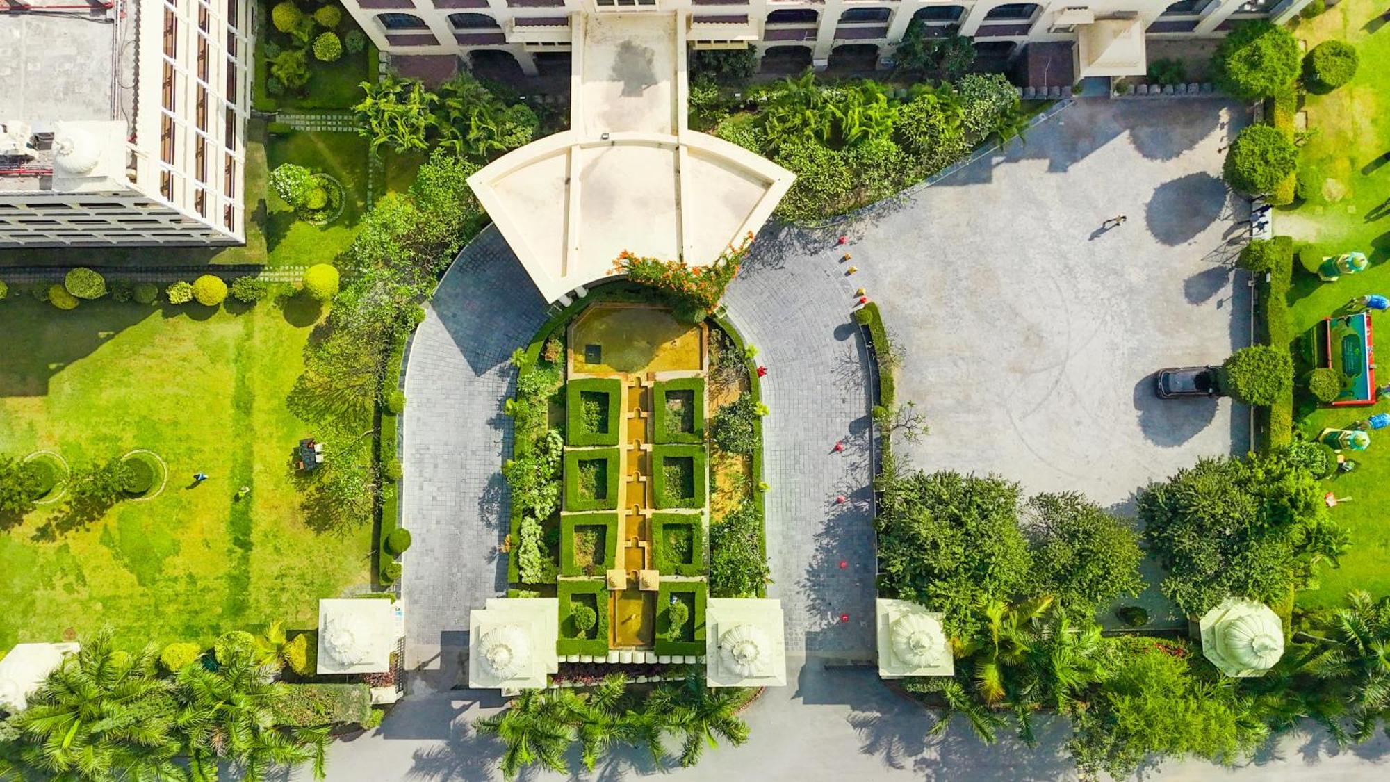 Отель Club Mahindra Удайпур Экстерьер фото