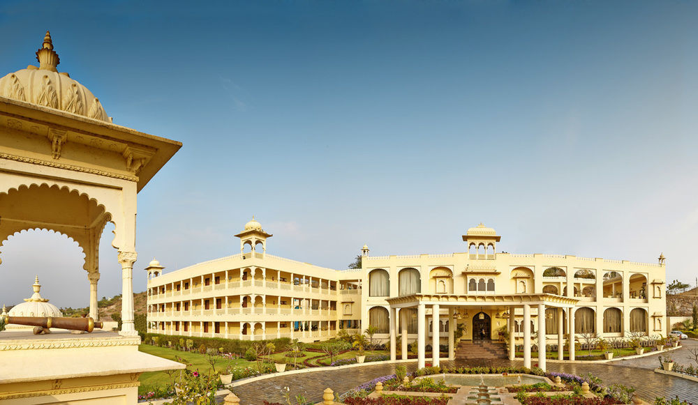 Отель Club Mahindra Удайпур Экстерьер фото