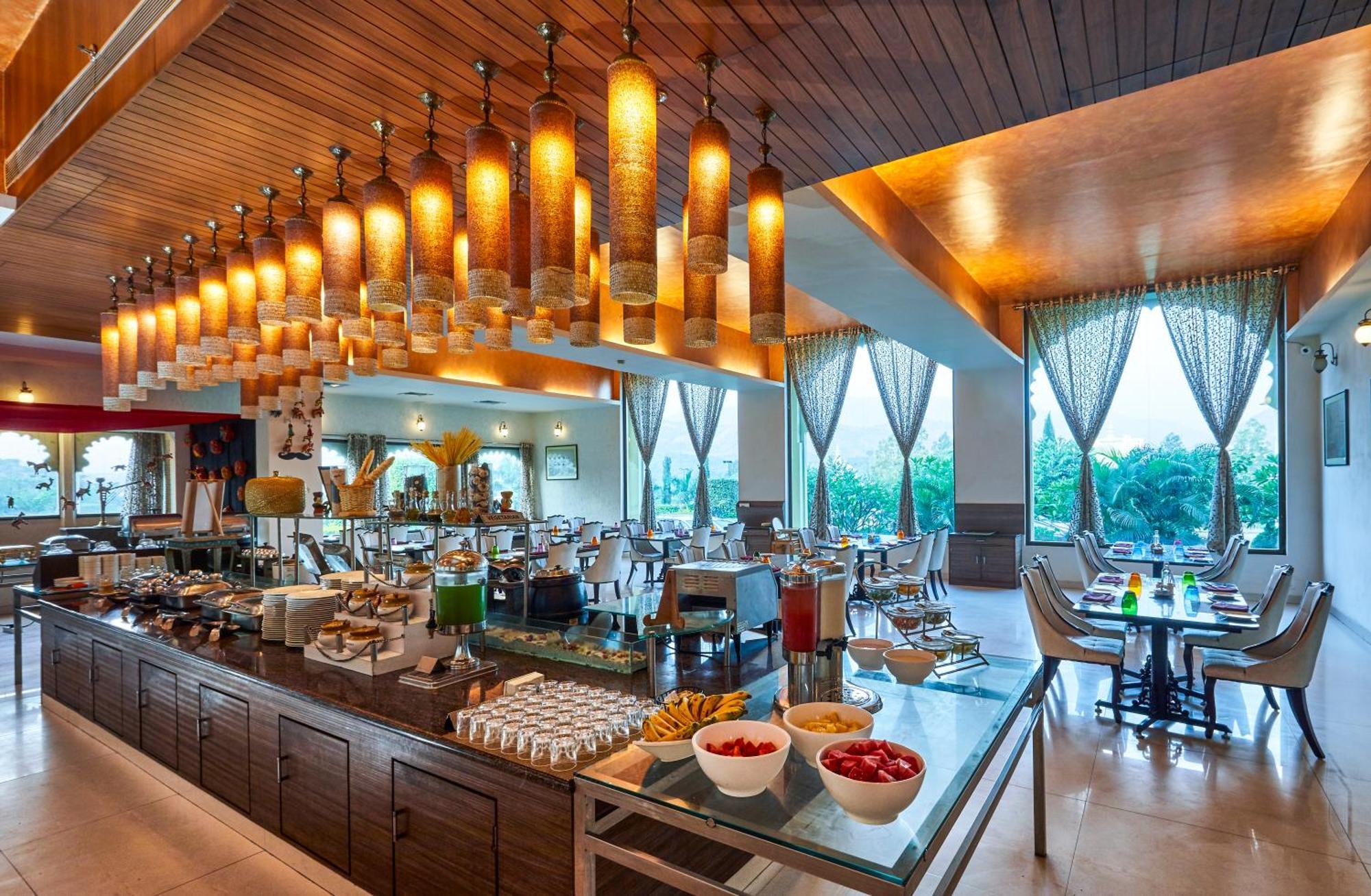 Отель Club Mahindra Удайпур Экстерьер фото