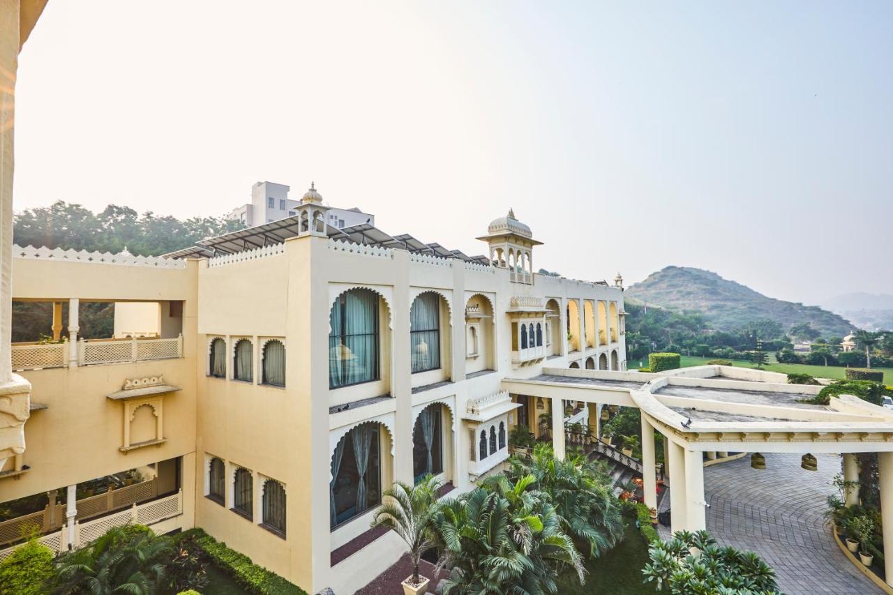 Отель Club Mahindra Удайпур Экстерьер фото